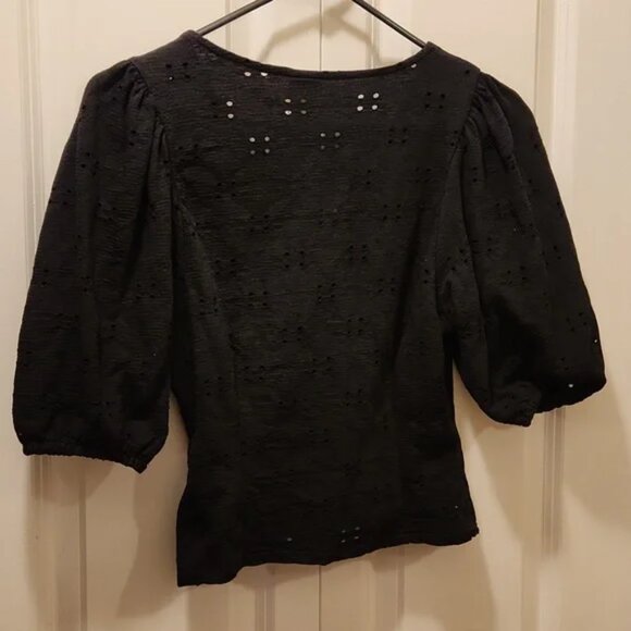 H&M Black Eyelet Puff Sleeve top - XS - Picture 5 of 11